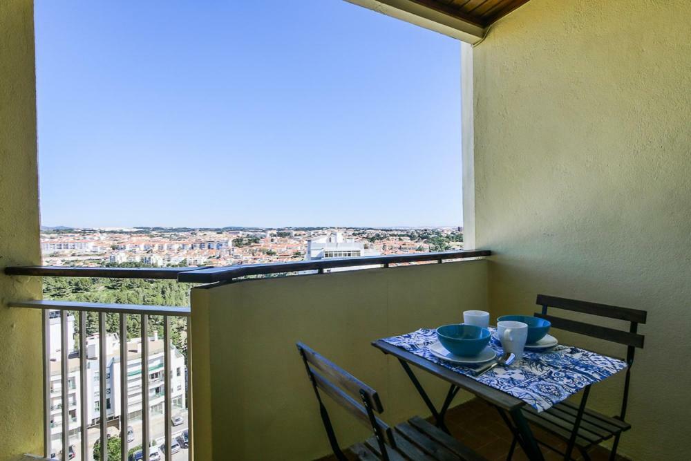 Cozy Studio With Balcony And Beautiful View Apartment Cascais Exterior photo